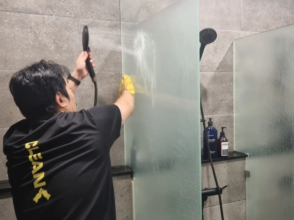 정읍시 감곡면 헬스장 복도·대기 동선 야간 위생청소 사례 - 행진크린