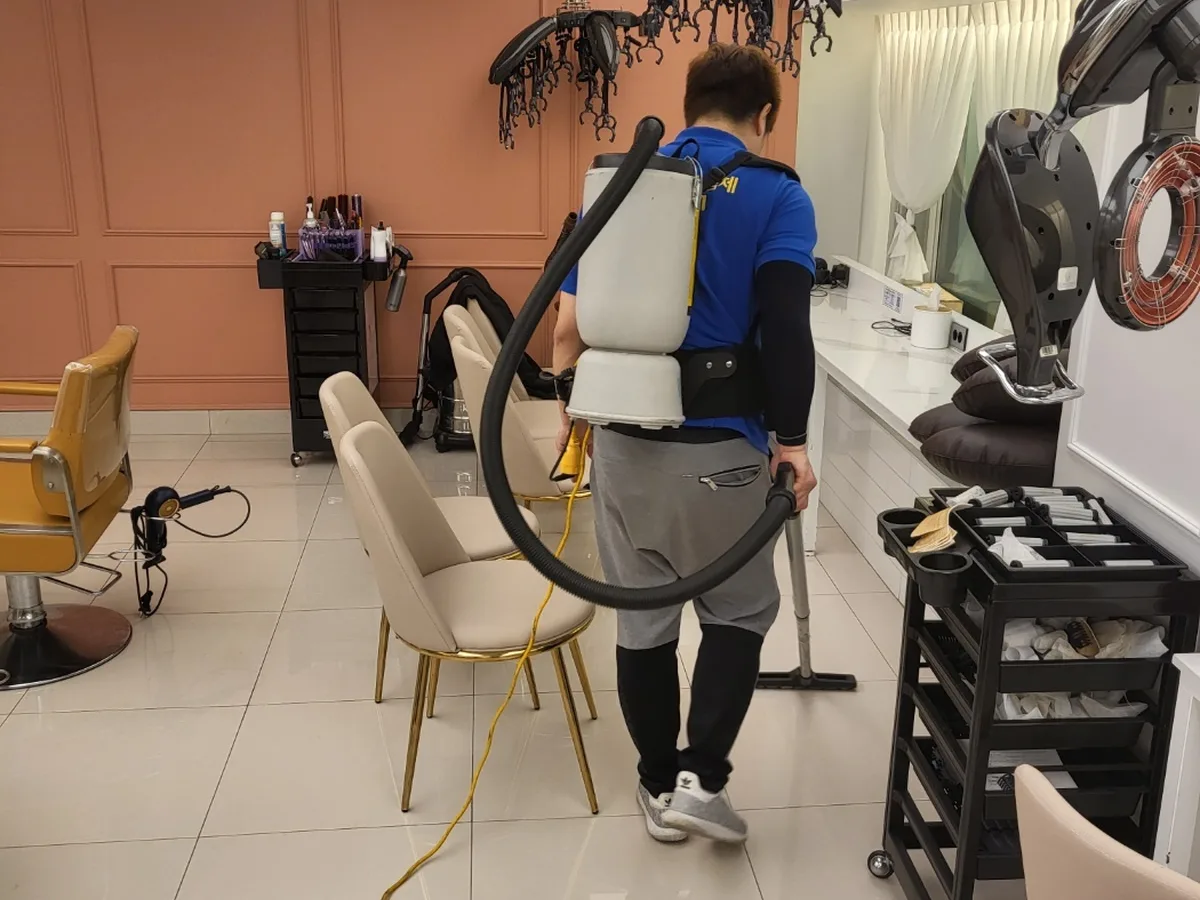 정읍시 삼산동 헤어샵 대기 검사실 위생청소 사례 - 행진크린