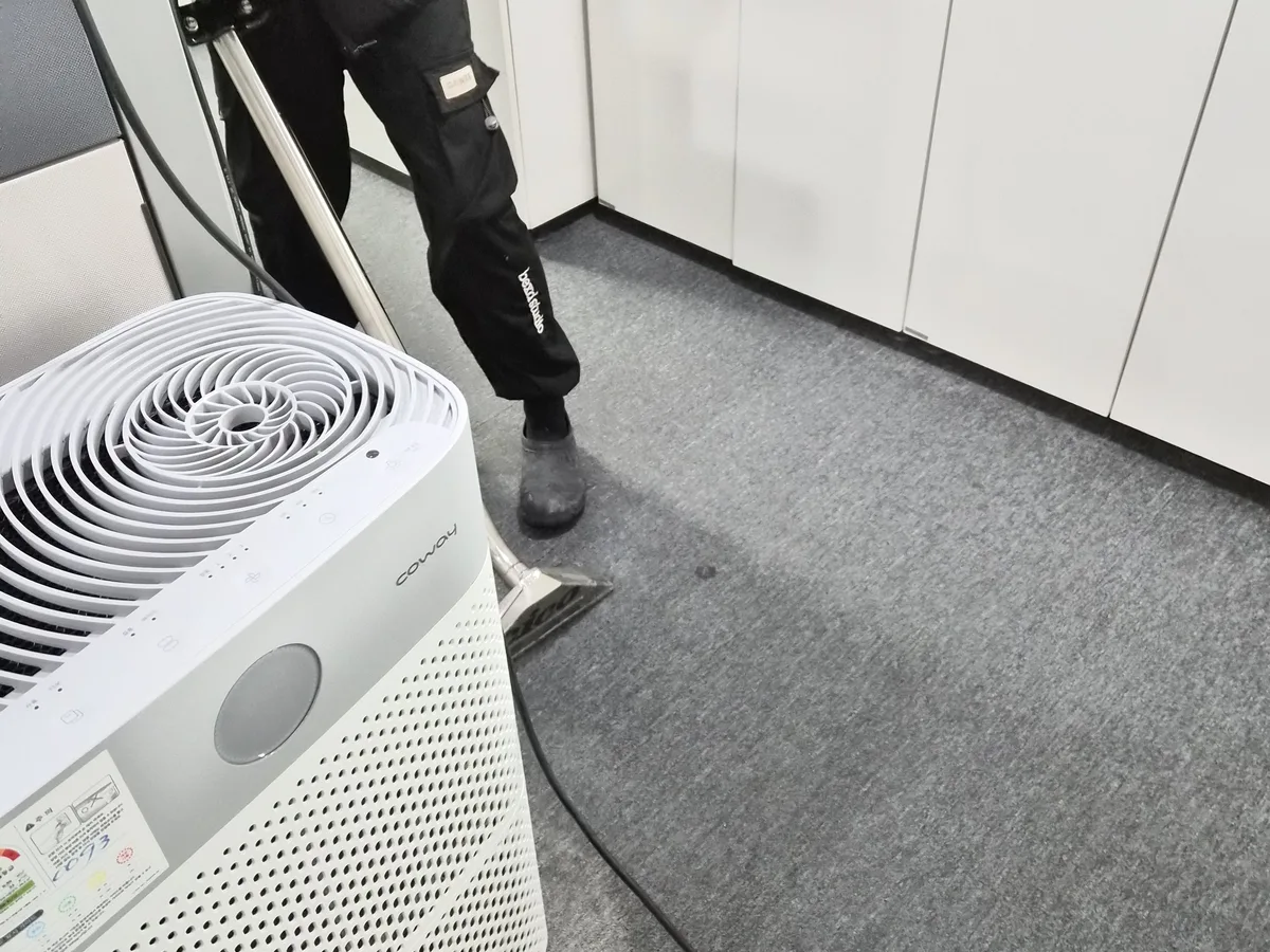 임실군 신평면 사업장 로비·복도 카페트 바닥 위생청소 사례 - 행진크린